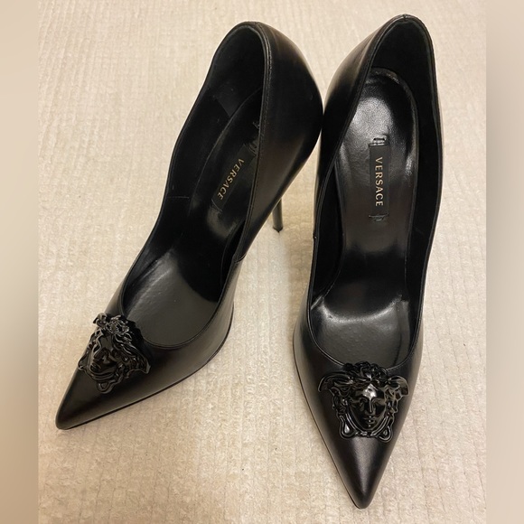 Versace Medusa Palazzo Pumps Size 37 - Picture 4 of 12